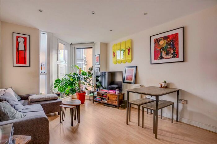 1 Bedroom Flat To Rent In Vanguard House, Martello Street, E8