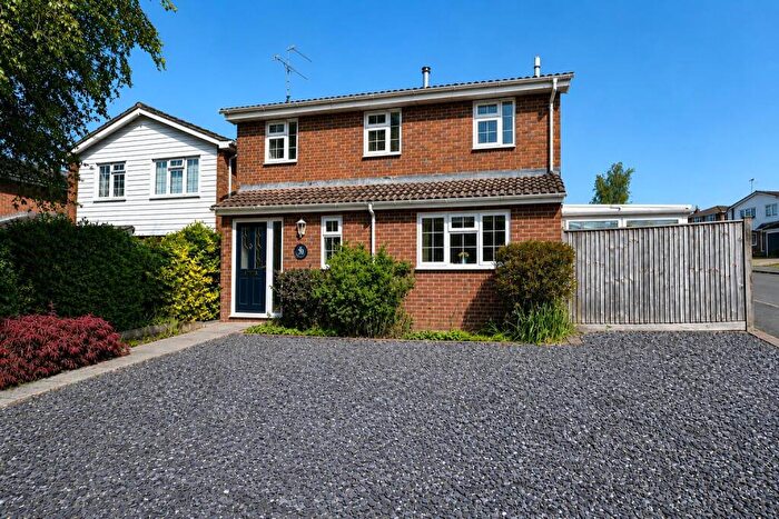 3 Bedroom Detached House For Sale In Well Close, North Waltham, Basingstoke, RG25