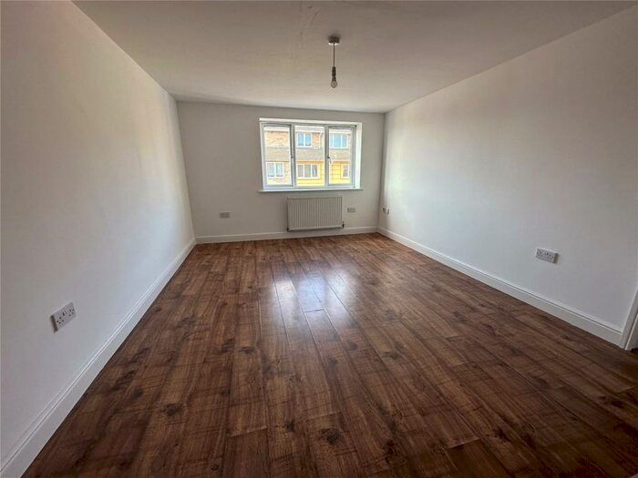 2 Bedroom Flat To Rent In Gun Lane, Lowestoft, Suffolk, NR32