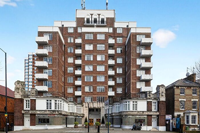 1 Bedroom Flat For Sale In Shepherds Bush Road, London, W6