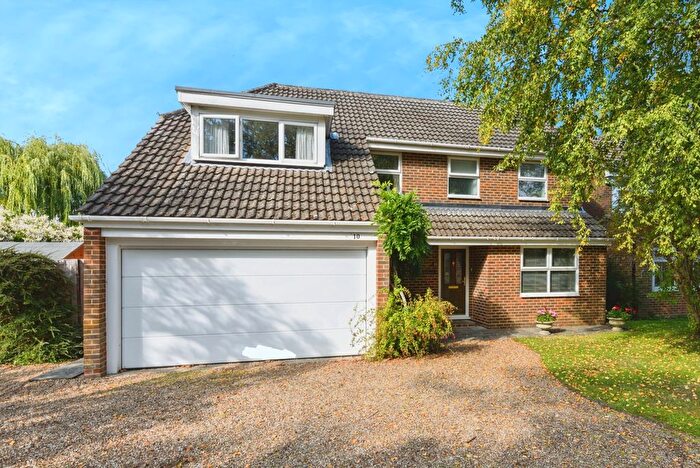 4 Bedroom Detached House For Sale In Driftwood Drive, Kenley, CR8