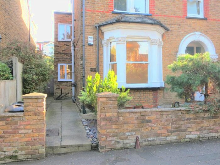 1 Bedroom Flat To Rent In Windsor Road, Teddington, TW11