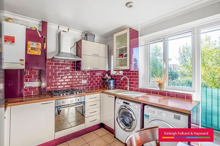 2 Bedroom Flat To Rent In Clive Road, London, SE21