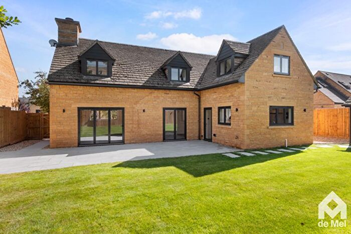 5 Bedroom Detached House For Sale In Stow Road, Toddington, Gloucestershire, GL54