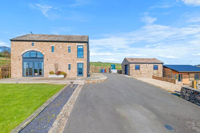 3 Bedroom Barn Conversion For Sale In Skipton Old Road, Colne, Lancashire, BB8
