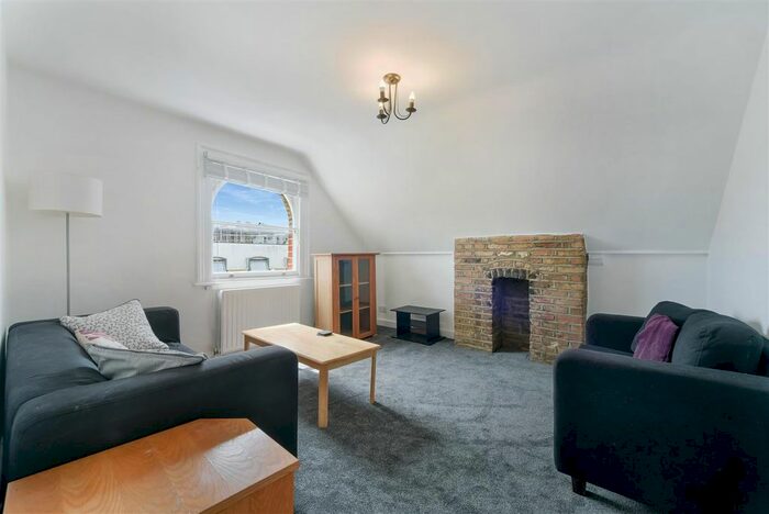 2 Bedroom Flat To Rent In Werter Road, London, SW15