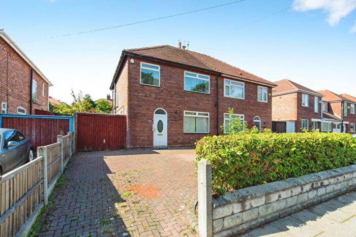 3 Bedroom Semi Detached House For Sale In Park Road West, Claughton, CH43