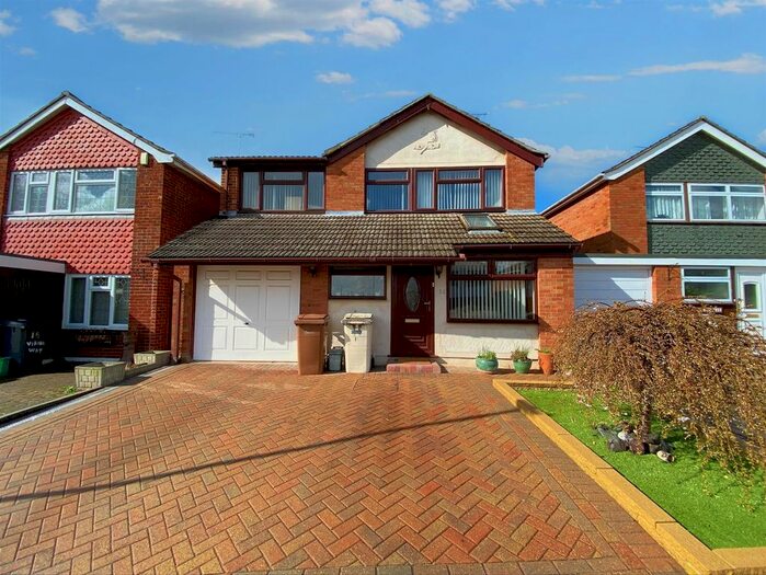 4 Bedroom Detached House For Sale In Viking Way, Runwell, Wickford, SS11