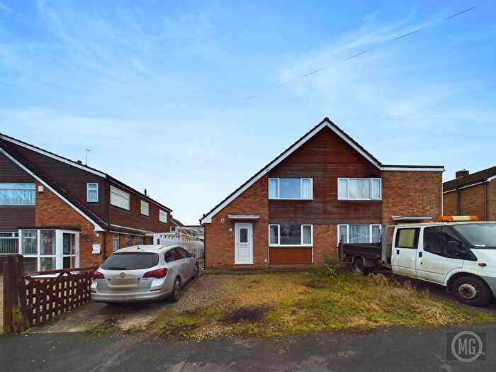 3 Bedroom Semi-Detached House To Rent In Holsom Close, Bristol, BS14