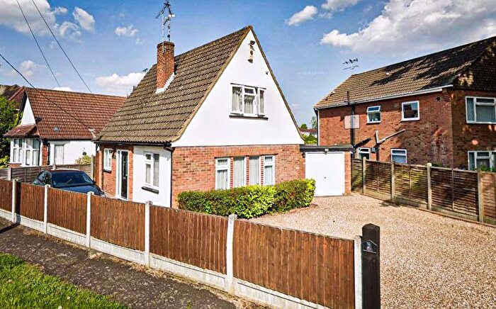 2 Bedroom Detached House To Rent In Sunray Avenue, Brentwood, CM13