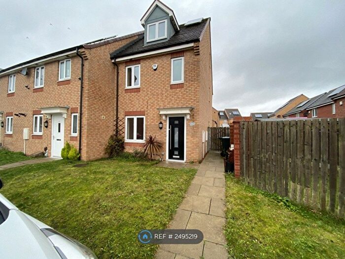 3 Bedroom Semi-Detached House To Rent In Brookville Crescent, Newcastle Upon Tyne, NE5