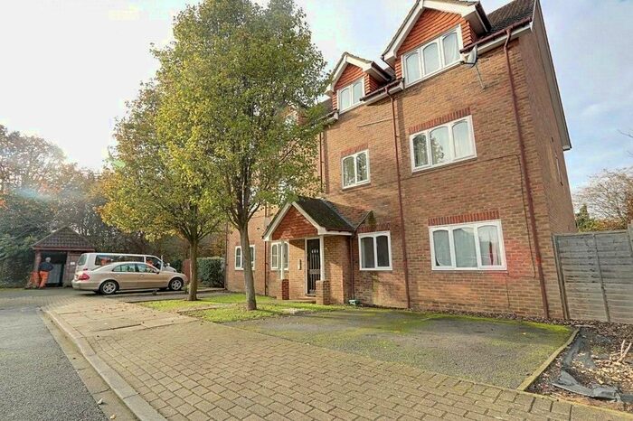 1 Bedroom Flat To Rent In Cherry Gardens, Northolt, UB5
