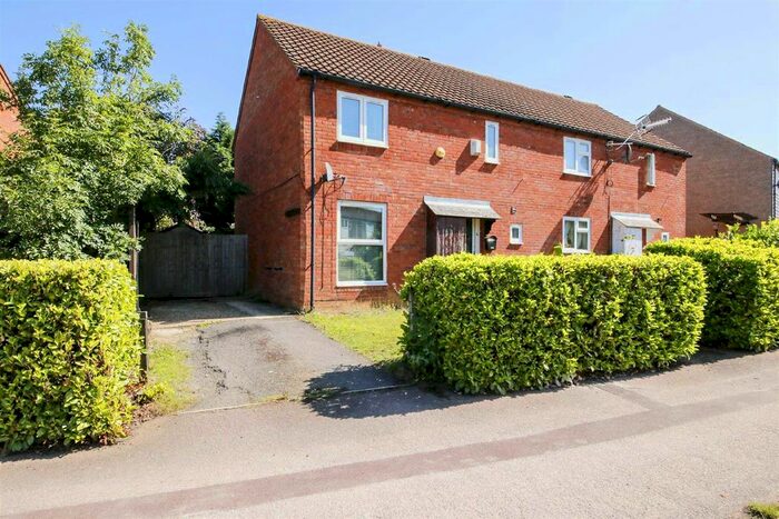 3 Bedroom Semi-Detached House To Rent In Rawlins Road, Bradwell, Milton Keynes, MK13