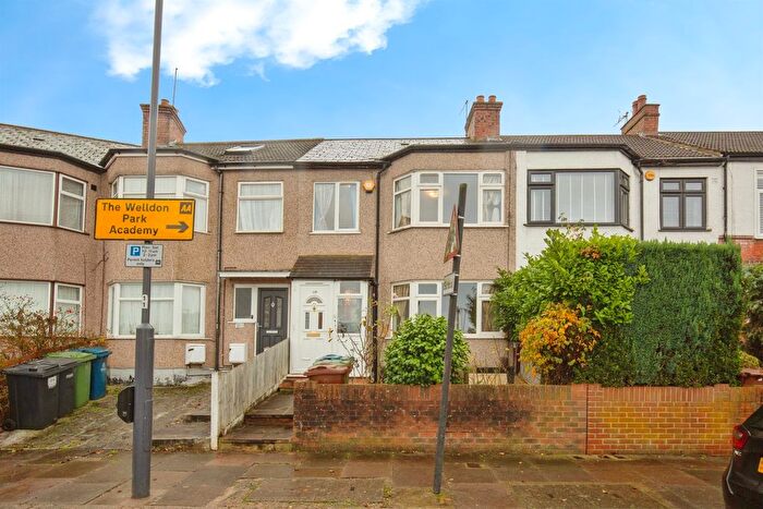 3 Bedroom Terraced House For Sale In Kingsley Road, Harrow, HA2