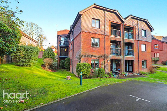 2 Bedroom Apartment For Sale In Crossways Road, Hindhead, GU26