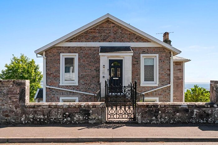 4 Bedroom Flat For Sale In Bute Terrace, Upper Conversion Millport, KA28