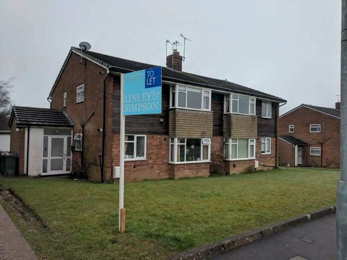 2 Bedroom Apartment To Rent In High Ash Drive, Leeds, LS17