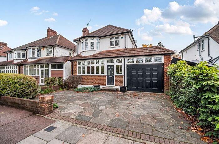 3 Bedroom Detached House For Sale In Avery Hill Road, New Eltham, SE9