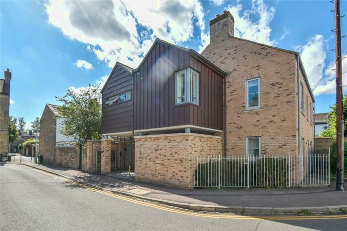 1 Bedroom Apartment To Rent In Warkworth Street, Cambridge, Cambridgeshire, CB1