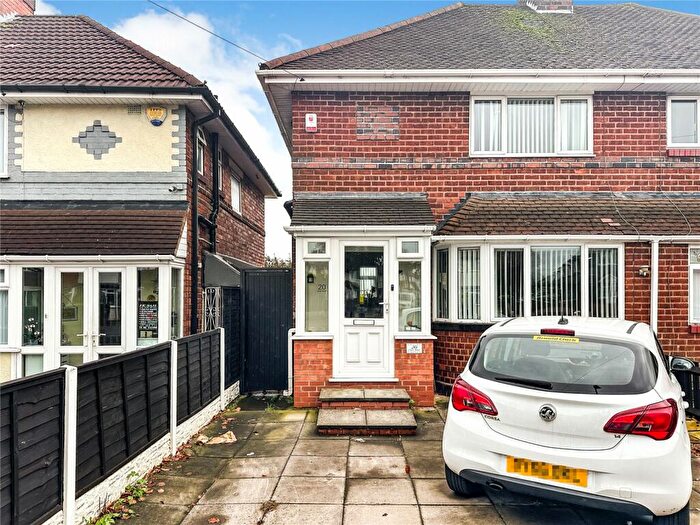 3 Bedroom Semi-Detached House To Rent In Dyas Road, Great Barr, Birmingham, West Midlands, B44