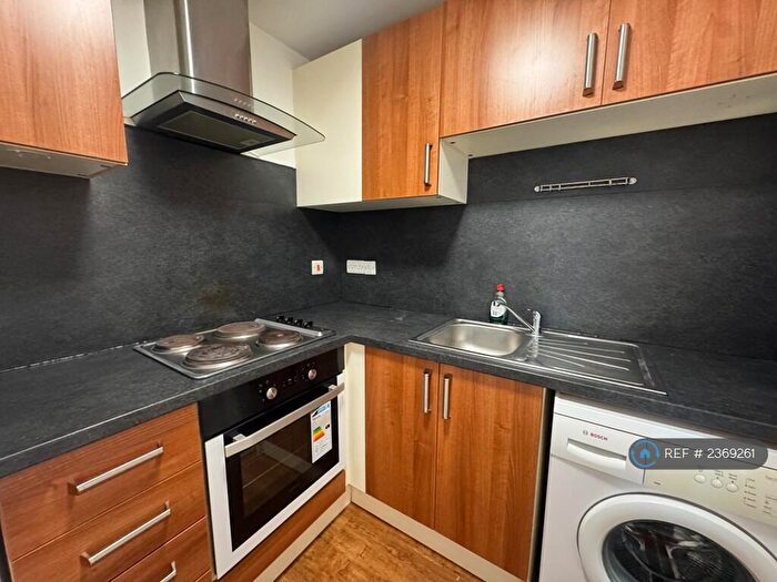 1 Bedroom Flat To Rent In Empire House, Doncaster, DN1