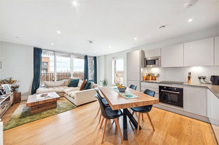 2 Bedroom Flat For Sale In Norah House, Summerstown, London, SW17