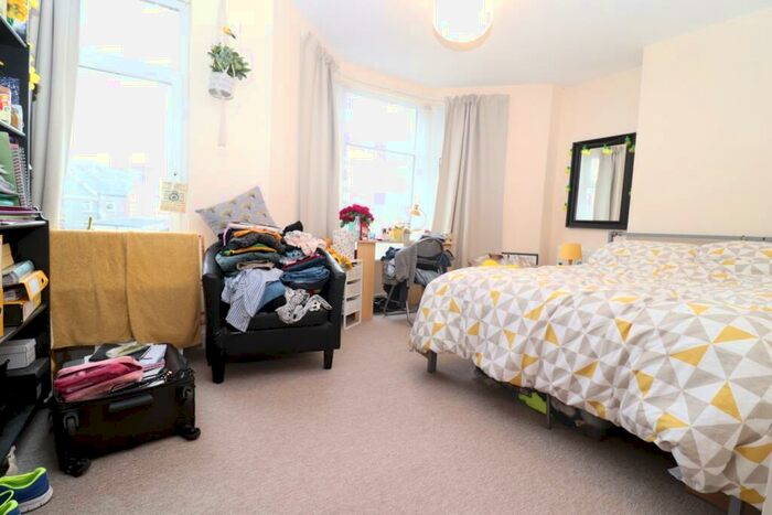 6 Bedroom Terraced House To Rent In Manor Street, Heath, CF14