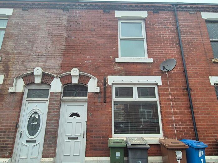 2 Bedroom Terraced House To Rent In Gresham Street, Denton, M34