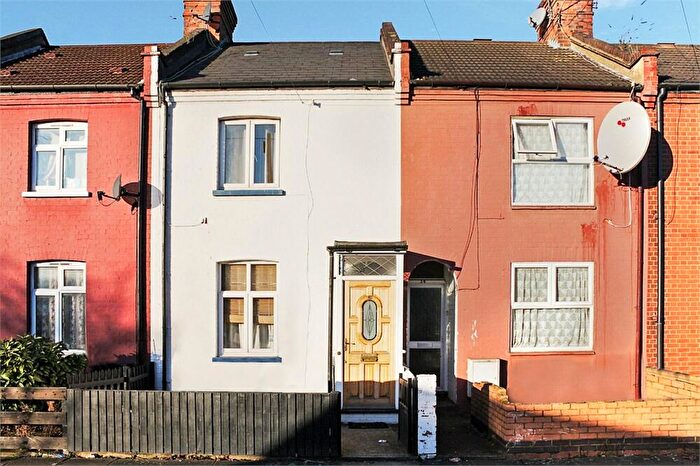 2 Bedroom Terraced House To Rent In Gresham Road, London, NW10