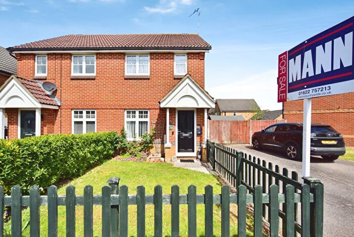 2 Bedroom Semi Detached House For Sale In Coverdale Avenue, Maidstone, Kent, ME15
