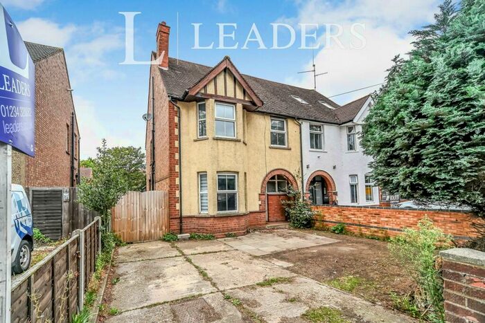 4 Bedroom Semi-Detached House To Rent In Elstow Road, Bedford, MK42