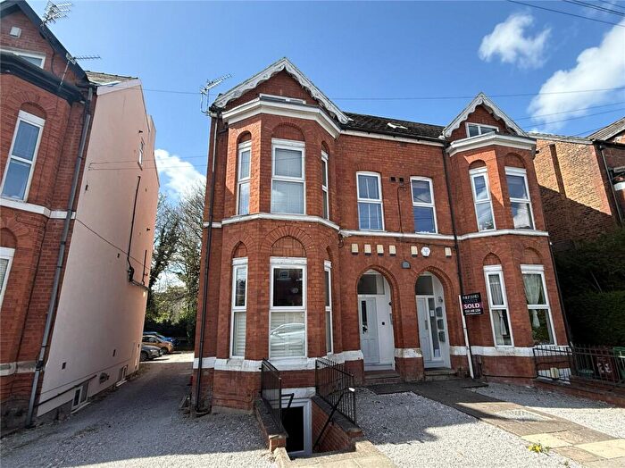 1 Bedroom Apartment For Sale In Central Road, West Didsbury, M20