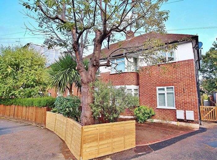 2 Bedroom Flat For Sale In St. Johns Court, St. Johns Road, Isleworth, TW7