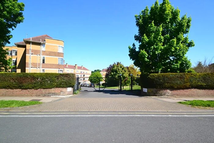 4 Bedroom Flat To Rent In Kersfield Road, Putney, SW15