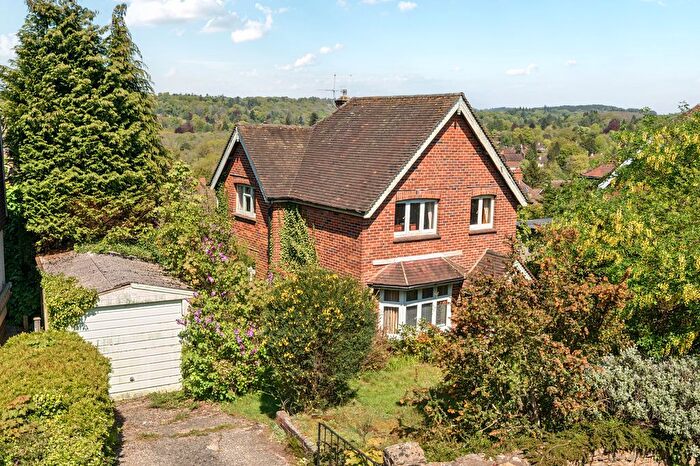 2 Bedroom Detached House For Sale In Courts Hill Road, Haslemere, GU27