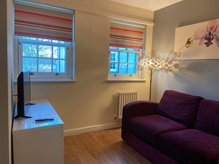 1 Bedroom Flat To Rent In Gawton Crescent, Netherne On The Hill, CR5