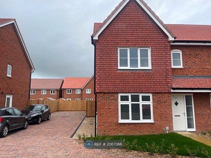 3 Bedroom Semi-Detached House To Rent In Trinder Road, Wokingham, RG41