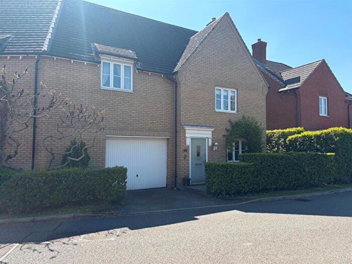2 Bedroom Semi-Detached House To Rent In Prince Charles Avenue, Stotfold, Hitchin, SG5
