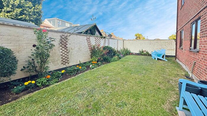 1 Bedroom Apartment For Sale In Castle Road, Clacton-On-Sea, CO15