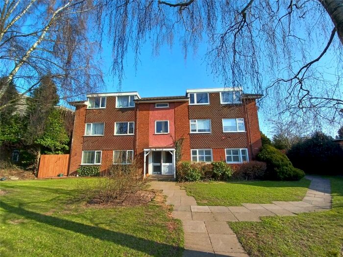 1 Bedroom Flat To Rent In Graham House, Chester Road, Streetly, Sutton Coldfield, B74