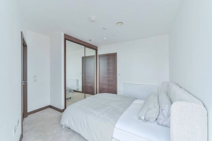 2 Bedroom Flat For Sale In Dylon Riverside, Lower Sydenham, London, SE26