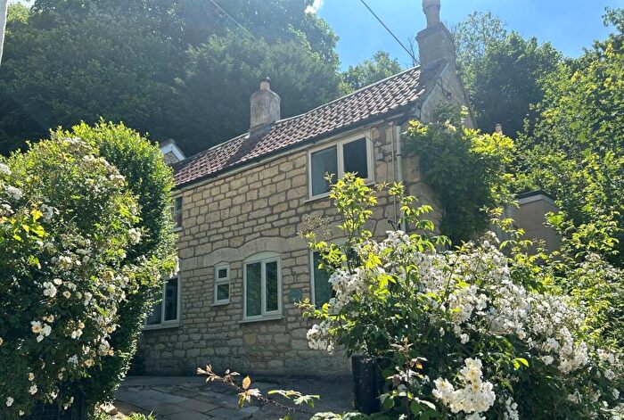 3 Bedroom Cottage For Sale In The Street, Kingscourt, Stroud, GL5