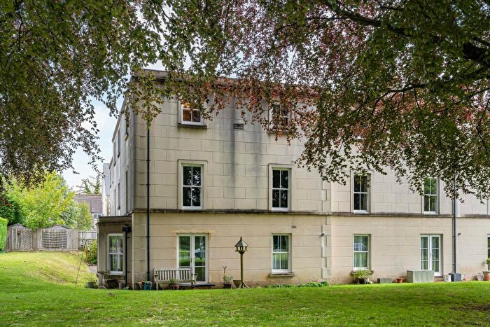 2 Bedroom Apartment For Sale In Chesterton Lane, Cirencester, Gloucestershire, GL7