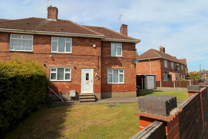 3 Bedroom Semi-Detached House To Rent In Holmes Carr Road, New Rossington, Doncaster, DN11