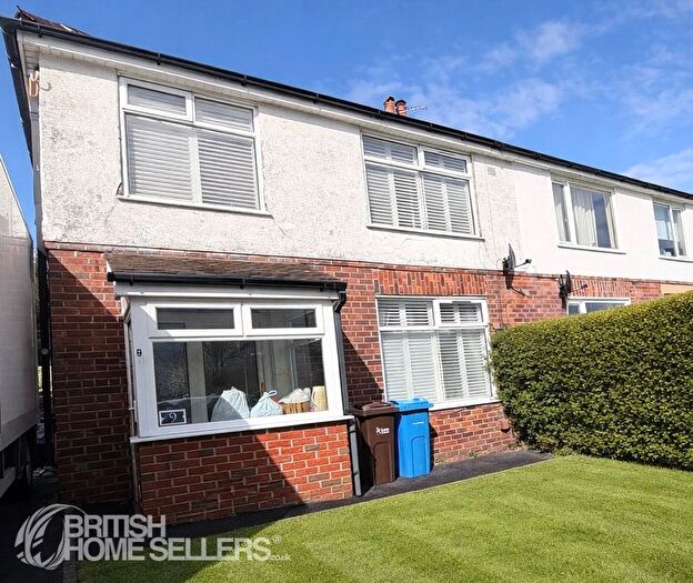 3 Bedroom Semi Detached House For Sale In Manor Drive, Kirkham, Preston, Lancashire, PR4