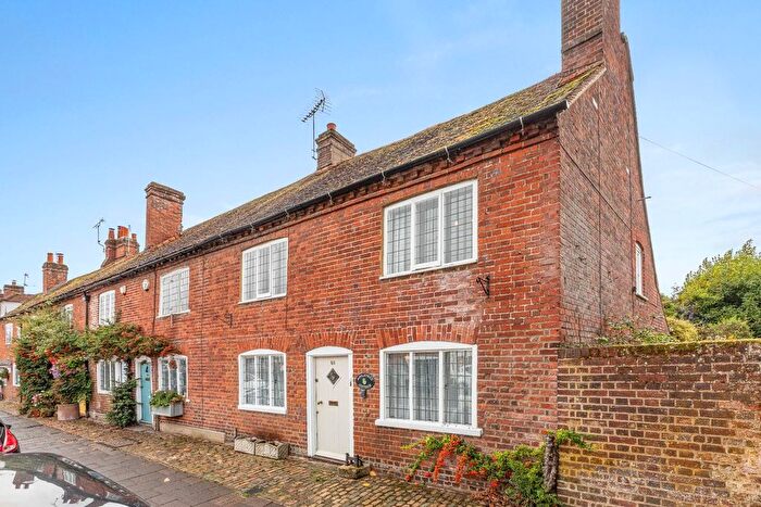 3 Bedroom End Of Terrace House For Sale In High Street, Amersham, Buckinghamshire, HP7