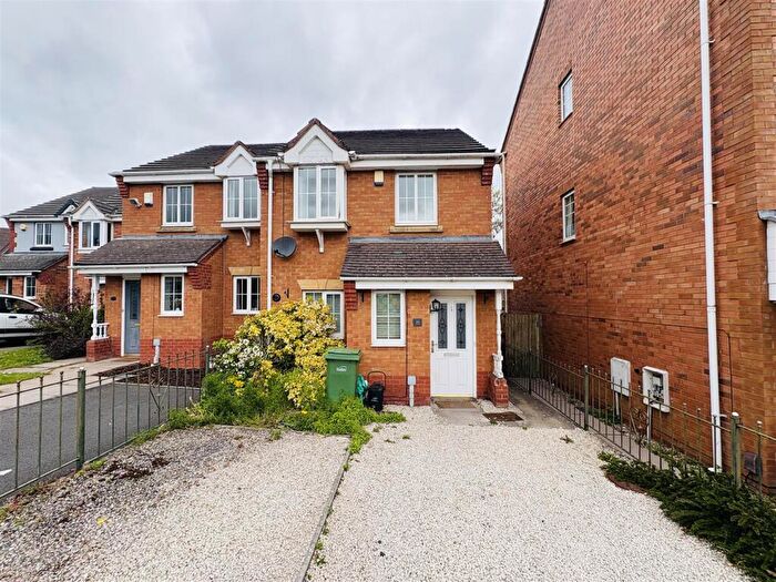 2 Bedroom Semi Detached House For Sale In Saddlers Close, Halesowen, B63