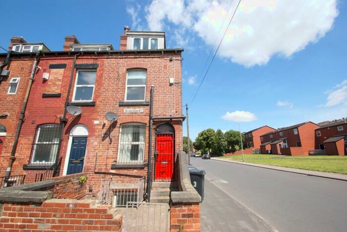 5 Bedroom End Of Terrace House To Rent In Branksome Terrace, Hyde Park, Leeds, LS6