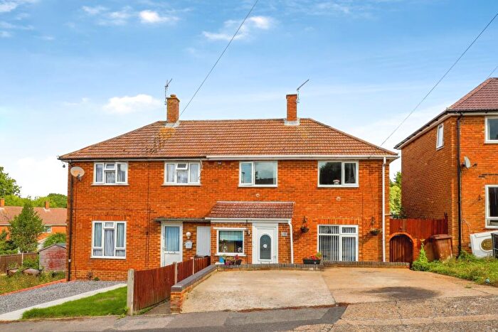 3 Bedroom Semi-Detached House For Sale In Warren Wood Road, Rochester, Kent, ME1