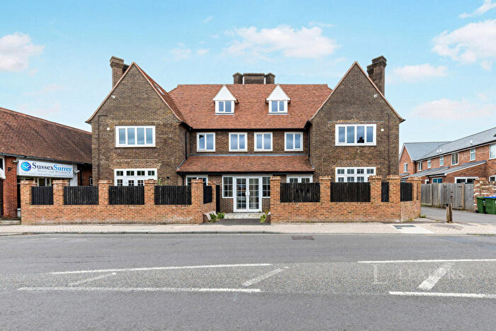 1 Bedroom Flat To Rent In Queen Street, RH13
